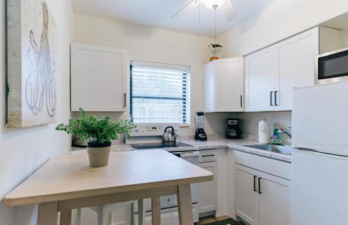 Cozy private studio 2 blocks from Pompano Beach - Photo 11