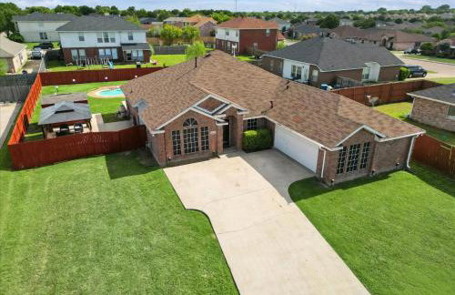 5BR Holiday Getaway in DeSoto with Pool, Hot Tub & Cinema - Foto 51