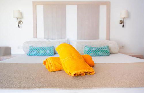 Apartamentos Es Caló - Photo 20