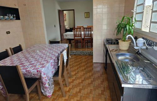 Casa ampla mobiliada com estacionamento para até 5 veículos - Foto 56