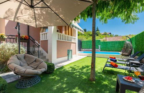 Villa Viktoria with private swimming pool - Photo 6