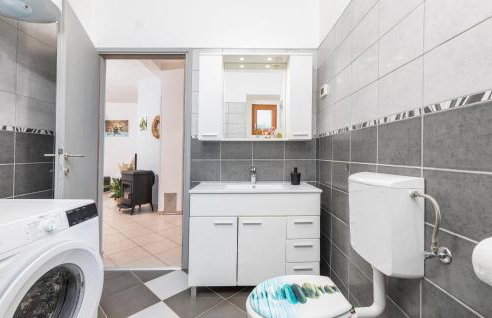 Two-Bedroom Holiday Home In Svetvincenat - Foto 24