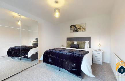 4 Bed Apartment- With Cosy Pub - Food/Drink 10%off - Photo 5