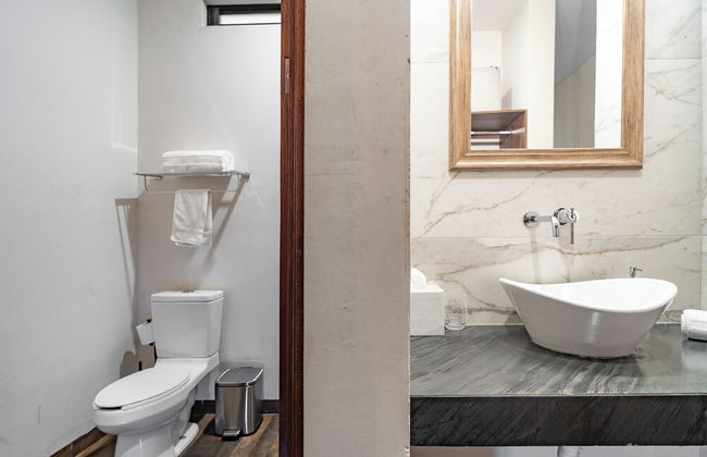 Luxurious 5-bedroom House With Air-conditioning & Private Rooftop in Juriquilla - Foto 27