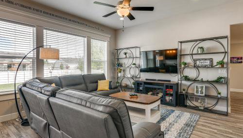 Year-Round Outdoor Fun Spacious Retreat in Iona - Foto 5