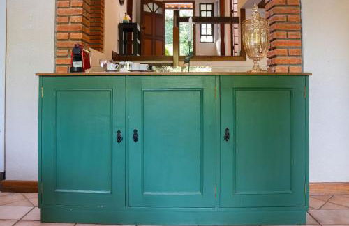 Casa espaçosa com piscina ampla e churrasqueira perto de São Paulo - Foto 22