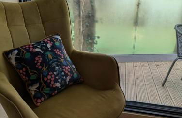 Cozy & Contemporary Lodge by the woods - Photo 13