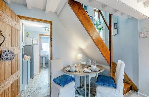 Crompton Cottage - Photo 3