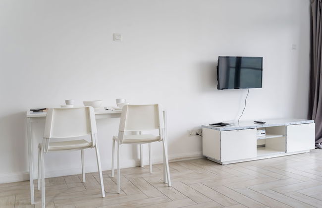 OYO Home 43951 Fair Studio Empire City Marriot - Photo 6