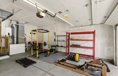 Stylish Home with in Home Gym AC Fully Fenced Yard - Foto 19