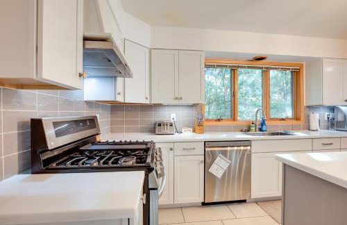 Pelican Lake House with Boat Dock and Sauna! - Foto 6