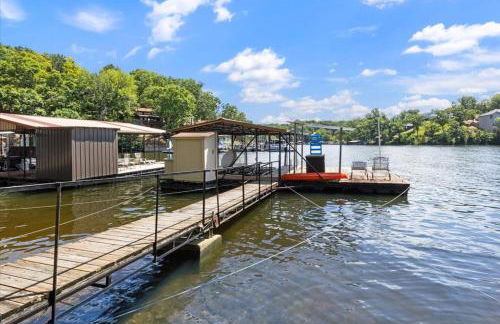 Pet Friendly A Frame w/ Private Dock & Great Lake Views - Foto 42