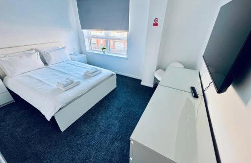 Modern 2 Bedroom Apartment With Free Parking - Foto 15