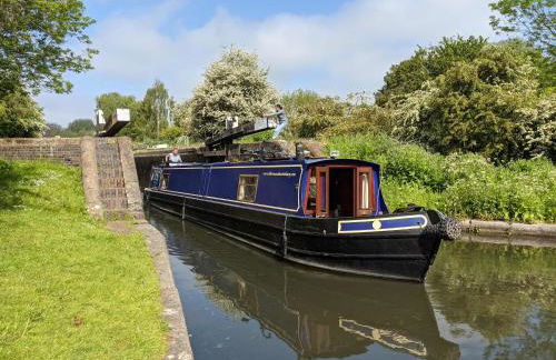 Narrow Escape - 50ft Boat on the Grand Union Canal, near Tring - Photo 12