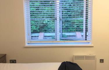 59 MINT DRIVE 2 Bedrooms with CAR Or Van PARK,WIFI,NETFLIX No Deposit Required - Foto 12