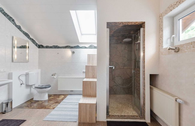 Impressive Holiday Home in Pinsdorf With Pool - Foto 17