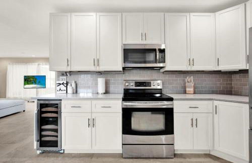 HUGE Outdoor soccer 4BR HEATED Pool house near Las Olas - Foto 34