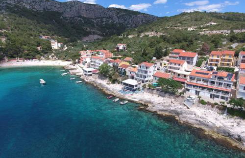 Superb Beachfront Luxury Seaview with Private Beach - Photo 17