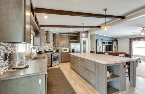 Spacious Tierra Amarilla Ranch House with Deck! - Foto 10