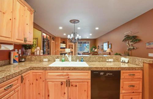 Crystal Charm Amazing 3 BDR Condo Close to Beaches, Casinos, & Skiing! - Foto 31