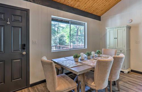 Deck with Wooded Views Rustic-Chic Prescott Cabin! - Foto 4