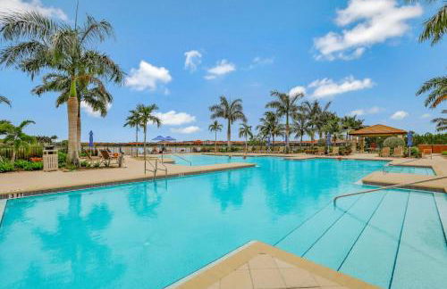 Modern waterfront home in Artesia with pool/gym - Photo 41