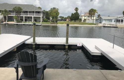 Waterfront Hernando beach house on deep water canal w/dock, fishing, kayak - Foto 50