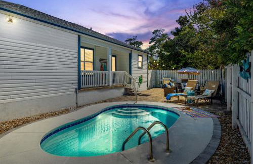 Emerald Escape-Crystal Beach-Private Pool-GolfCart - Photo 3