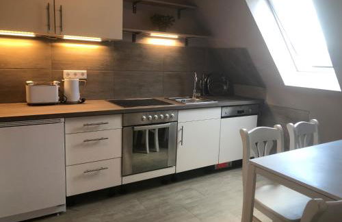 Geräumiges Haus mit viel Platz, Garten und den Parkplätzen - Foto 21