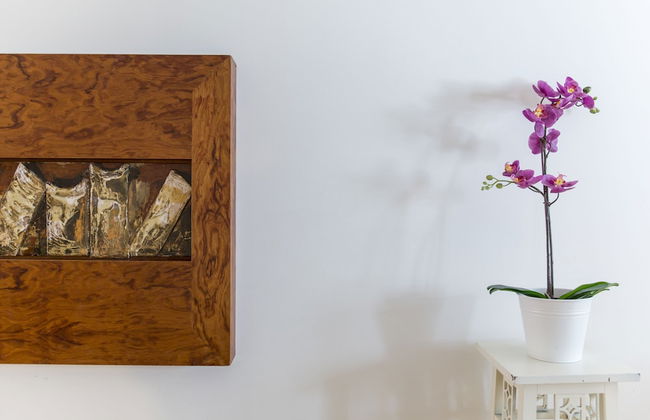 Bright 3BR Flat w/ AC in City Center by LovelyStay - Photo 87