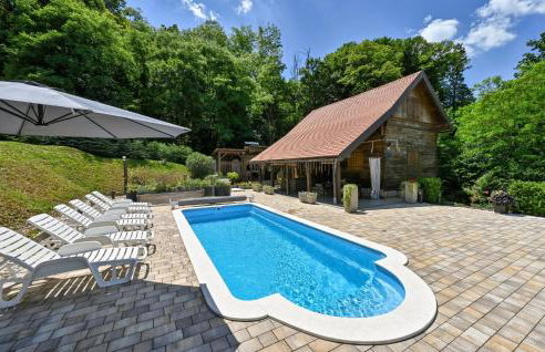 Stunning Home In Veliko Trgovisce - Foto 1