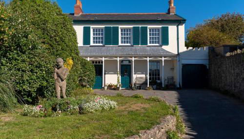 Upper Instow Beach Cottage - Photo 4