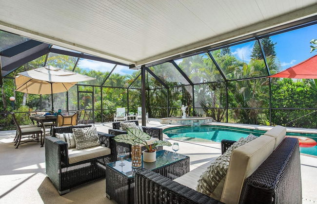 Lilac Mid-century Pool Home - Foto 5