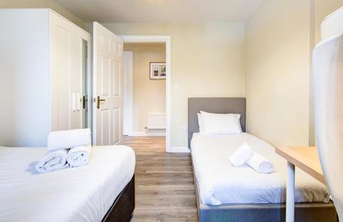 Spacious & Modern 2 Bed sleeps 5 in Walthamstow - Foto 7