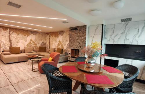 Sandy's Superior Suite - Photo 14