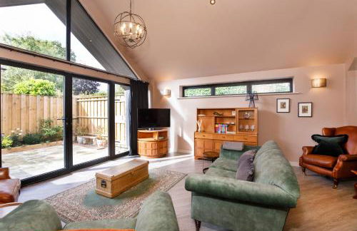 The Warehouse with Free Parking - Foto 1