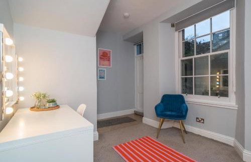 Georgian Elegance with Patio Garden West End - Pass the Keys - Foto 45