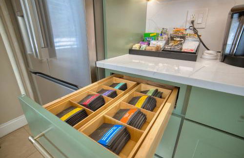 Brooklyn Gem 3 Blocks to Prospect Park - 3 King Beds 1 Queen, Free parking, - Foto 22