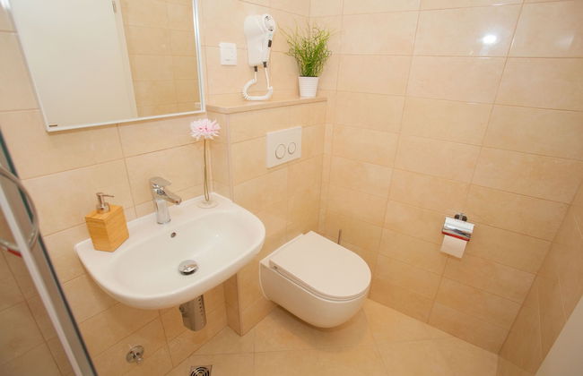 Split Summer Lounge Apartments - Photo 36