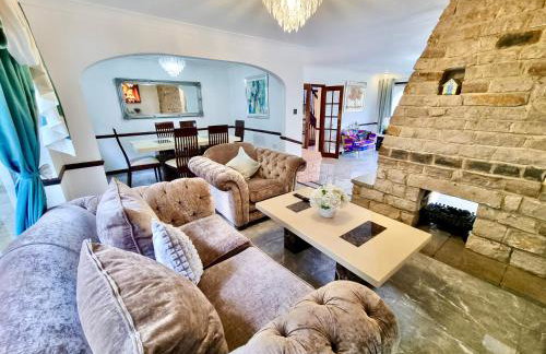 Indoor Heated Pool - Large Family Home - Sleeps 12 - Near Bournemouth Beach - Photo 64