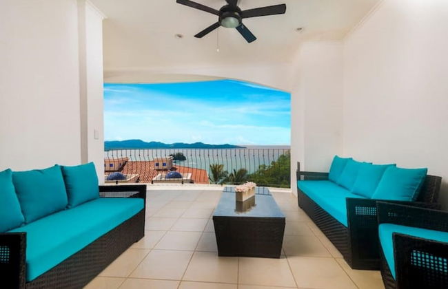 Playa Flamingo Comfortable 3 BR Oceanview Condo - Flamingo Towers 17 - Photo 2