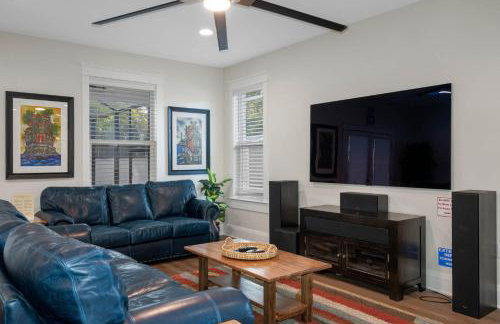 Luxury Stay Heated Pool and Hot Tub Fenced Yard - Foto 12