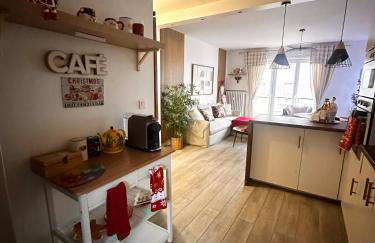 Charming and Cozy Apartment - Photo 8