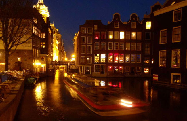 Visita guiada por el Barrio Rojo - Foto 2