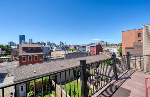 Family-Friendly 4BR Retreat Sleeps 12, Private Yard, Garage, Close to Stadiums, Casino & Downtown - Foto 52