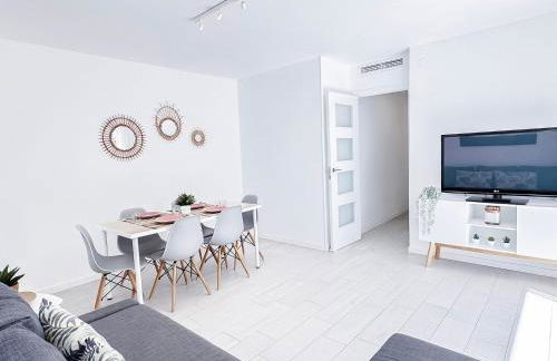 NUEVO, a 70 metros de la playa y con vistas al mar - Foto 4