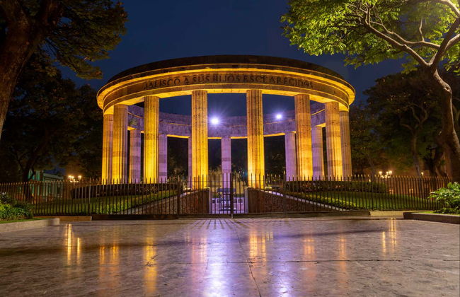 Guitar Bus Tour + Dinner and a Mariachi Show - Photo 7