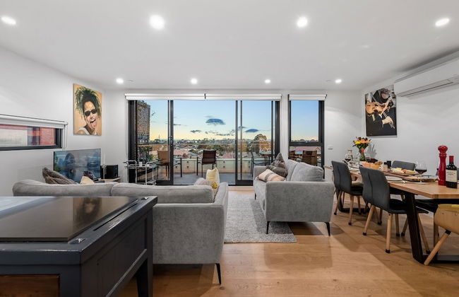 StayCentral - East Brunswick Penthouse with Study - Foto 14