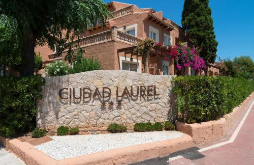 Aparthotel Ciudad Laurel - Photo 31