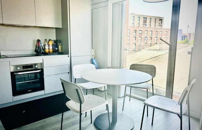 Captivating 2-bed Skyview Apartment in Leeds - Foto 21